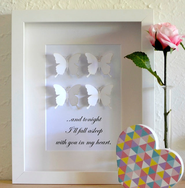 Paper Butterfly Kiss - 20x25cm
